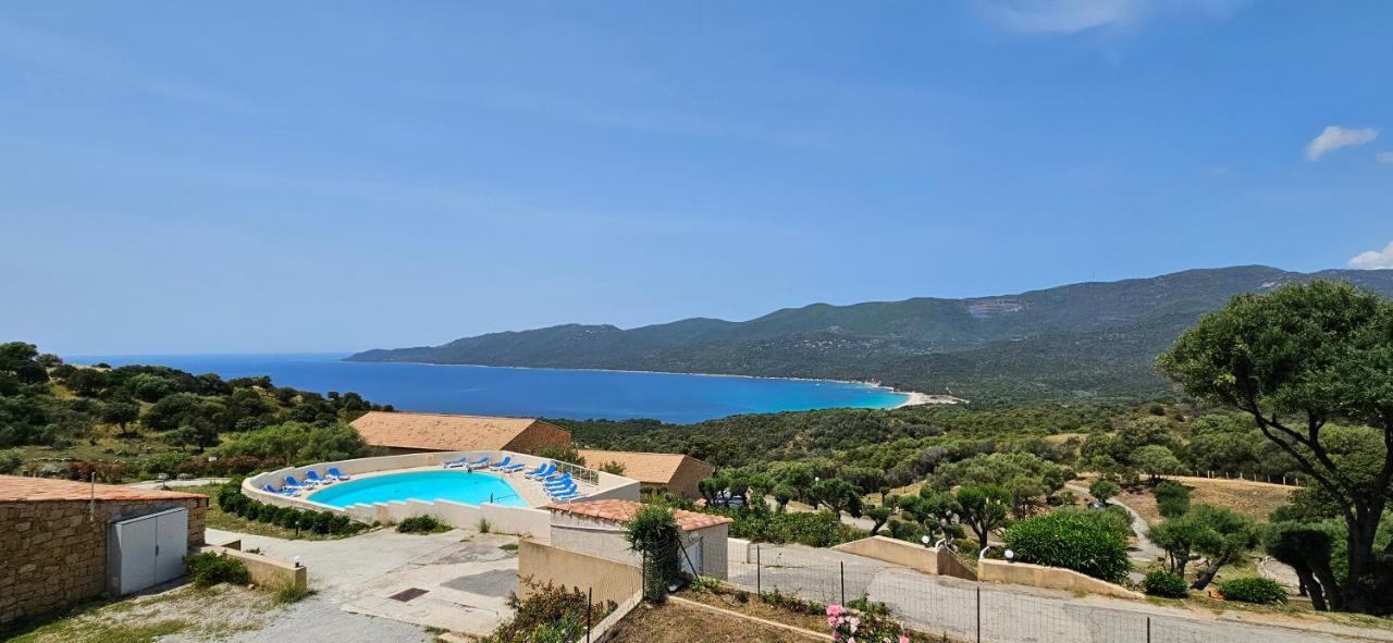 Chalereux T2 Vue Mer Et Piscine Alba Rossa Serra di Ferro Bagian luar foto