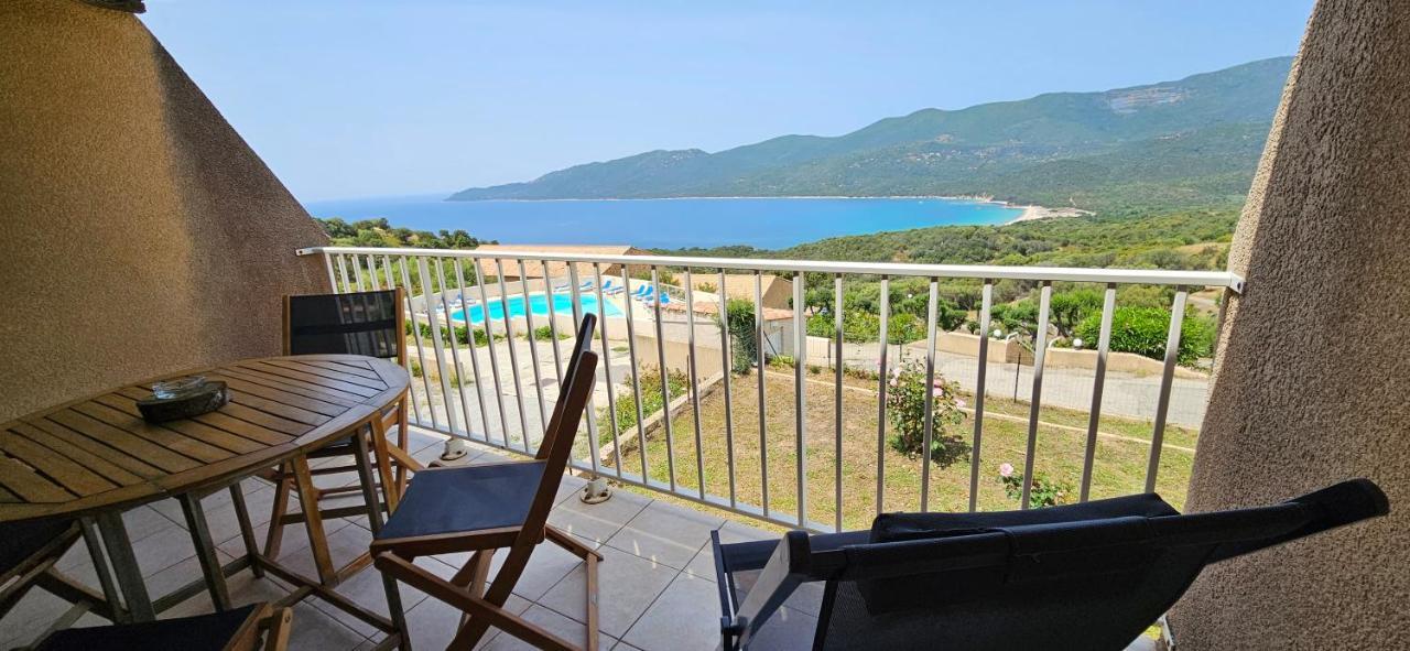 Chalereux T2 Vue Mer Et Piscine Alba Rossa Serra di Ferro Bagian luar foto